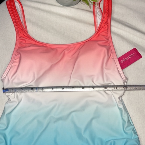 💥 NWT Red White and Blue Ombré One Piece Swimsuit | Size Medium - Picture 6 of 11